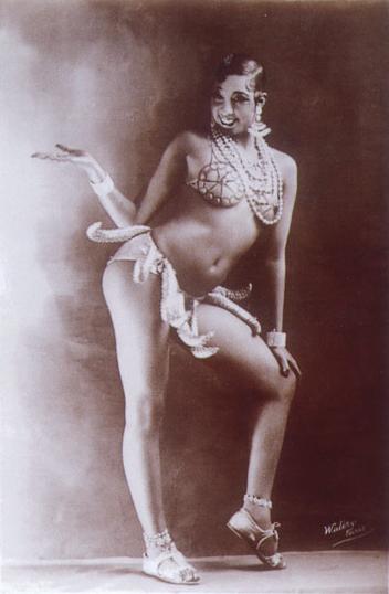 https://upload.wikimedia.org/wikipedia/commons/6/66/Baker_Banana_2.jpg